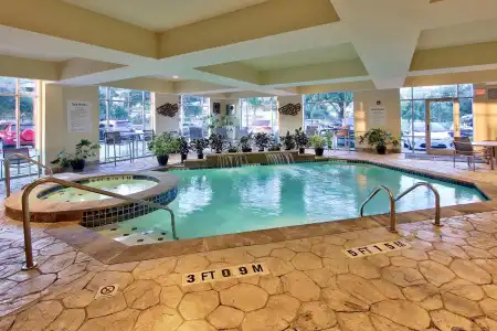 Best Western Premier Houston Downtown/Convention Center - 12