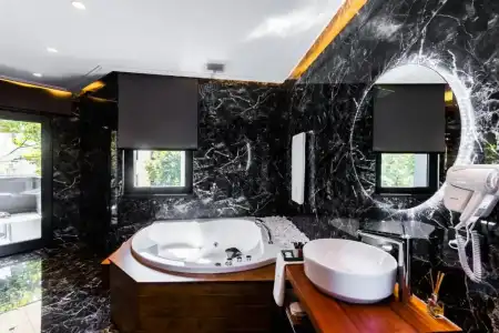 La Suite Boutique - 182