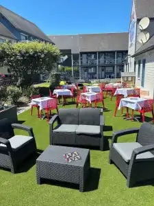 Contact Hôtel - Hôtel les Bleuets & SPA - 42