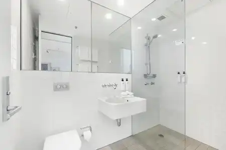 ULTIQA Air On Broadbeach - 200