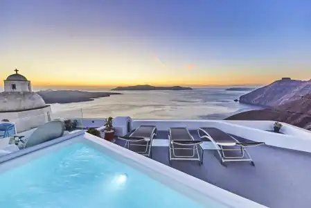 Trieris Villa & Suites - 94