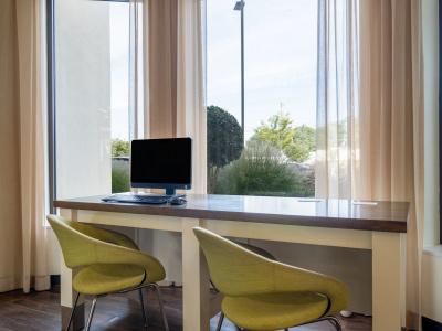 Holiday Inn Greensboro Coliseum by IHG - 34