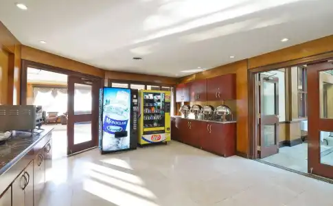 Woodbine and Suites - 5