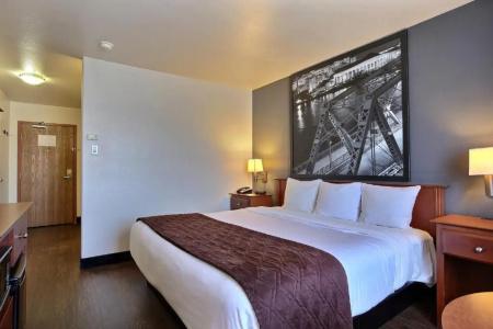 Super 8 by Wyndham Trois-Rivieres - 52