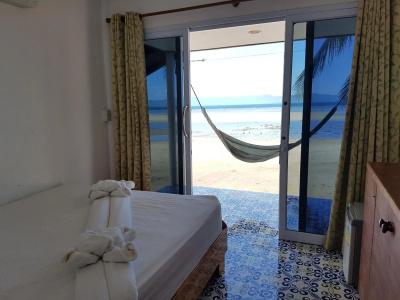 Mac's Bay Resort - 1