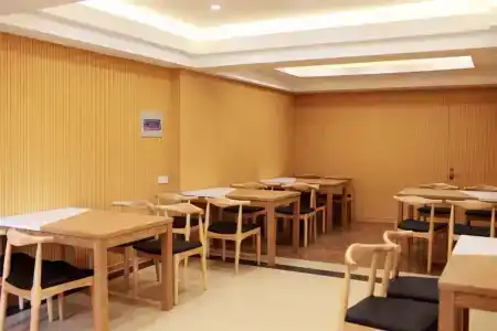 GreenTree Inn Xi'an Bell and Drum Tower Food Street Ancient City Wall Ximen Express - 8