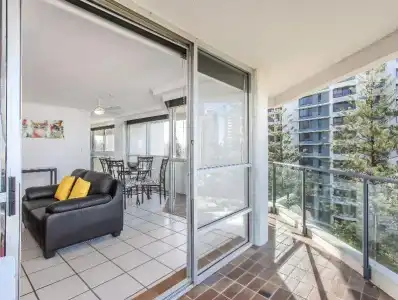 Baronnet Apartments - 220