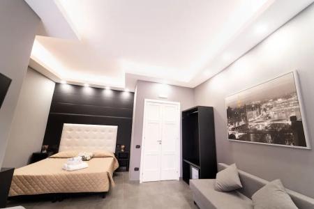H. G. Boutique Toledo Napoli Centro - 89