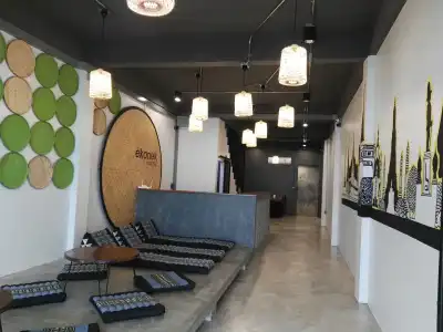 Ekanek Hostel Bangkok - Adults Only - 10