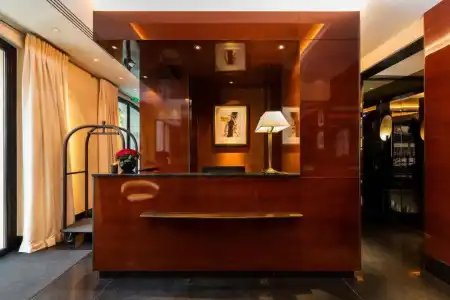 Hôtel Montaigne - 33