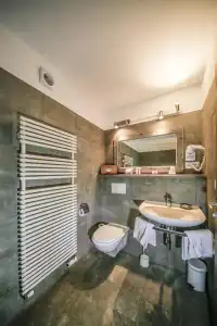 Au Vieux Moulin And Spa - 9