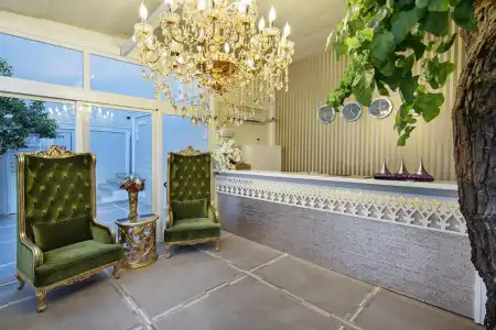Elegance East - 2