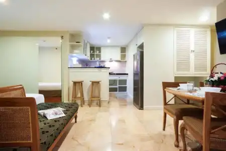 Sabai Sathorn - 133