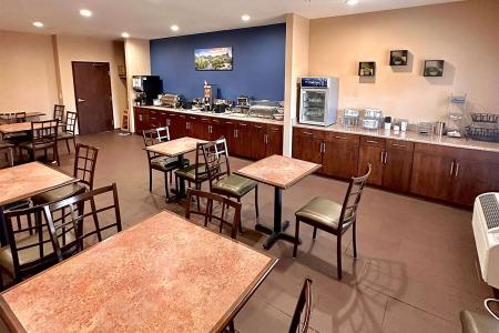 Baymont by Wyndham Phoenix North - 11