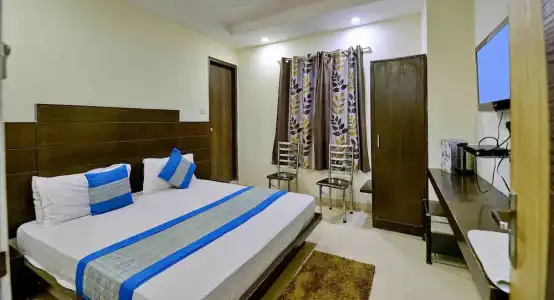 D Inn - 50