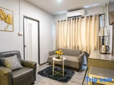 Sleep With Me Bangkok - BTS Phra Khanong - 93