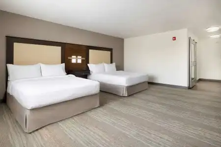 Hampton Inn & Suites Napa - 70
