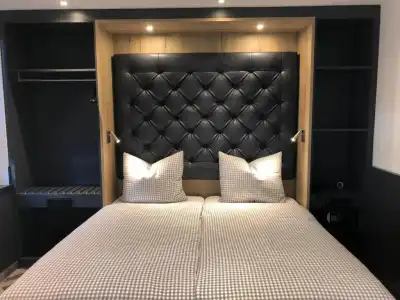Munich Deluxe - 39