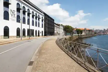 Neya Porto - 21