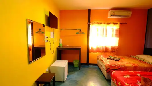 RC Guesthouse - 4