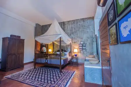 Mane Boutique & Spa - 38