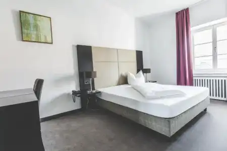 Münchner Hof - 42