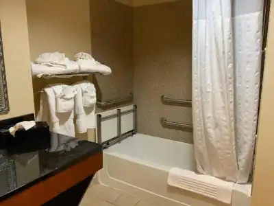Comfort Suites Fredericksburg North - 95