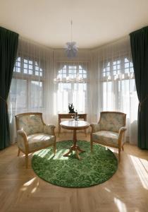 GrandAMBASSADOR National House - 71