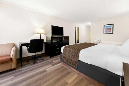Best Western Riverside Inn - 50