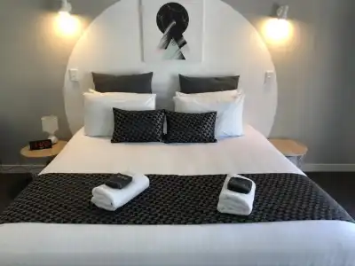 Half Moon Bay Motel - 173