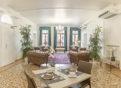 Grand Canal Suites - 18