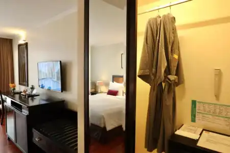 Bandara Silom Suites - 239