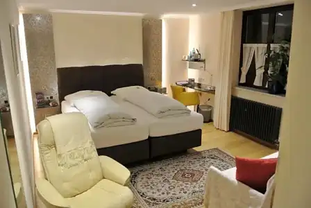 Hotel-Restaurant Goldenes Lamm - 58