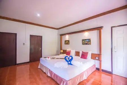 Lanta Nice Beach Resort - 2