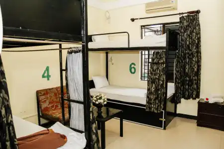 DMZ Hostel Hue - 10