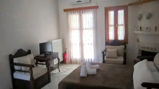To Pithari - 20