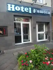 Famosa - 0
