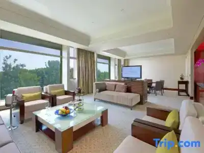 Jinji Lake Grand - 97