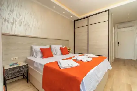 Luxury Apartments Queen - 86