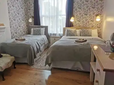 Adams Guest House - 27