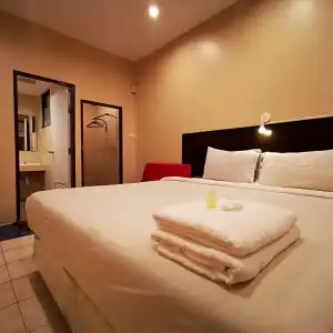 OYO 128 Kkinn South Pattaya - 24