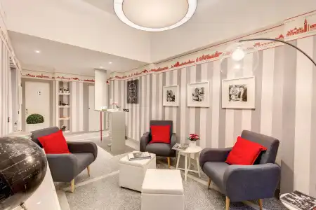 Grand Tour Rome Suites - Liberty Collection - 12