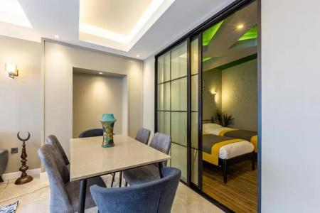 Seraglio & Suites - 127