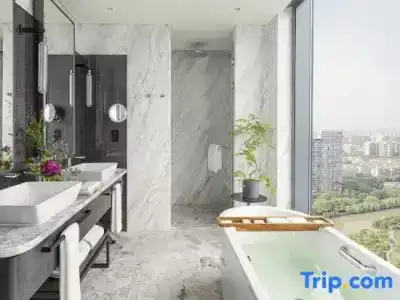 Four Seasons At Centre - 11