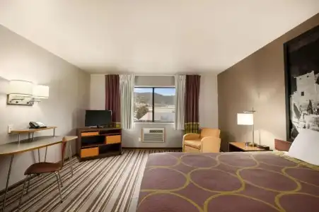 Super 8 by Wyndham Durango - 20