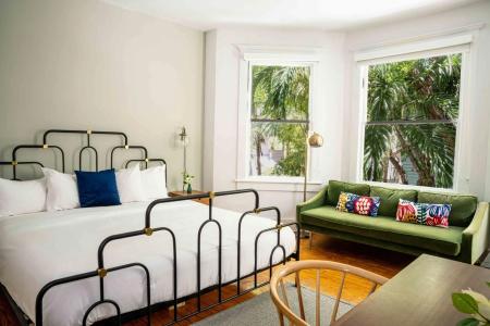 Miami River Inn By Renzzi - 24