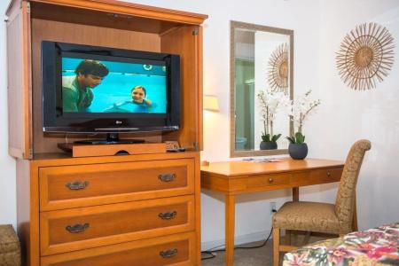 Shore Haven Resort Inn - 3