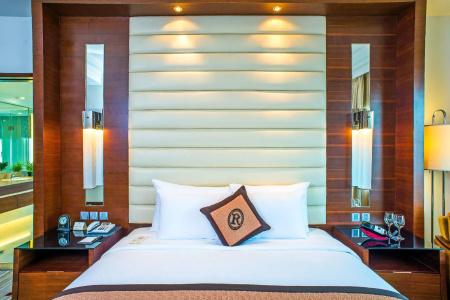 Royal Halong - 2