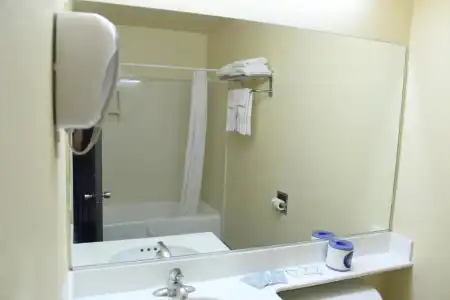 Budget Inn Anaheim - 29