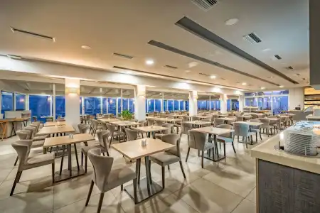 Alexandra Beach Resort & Spa - 21